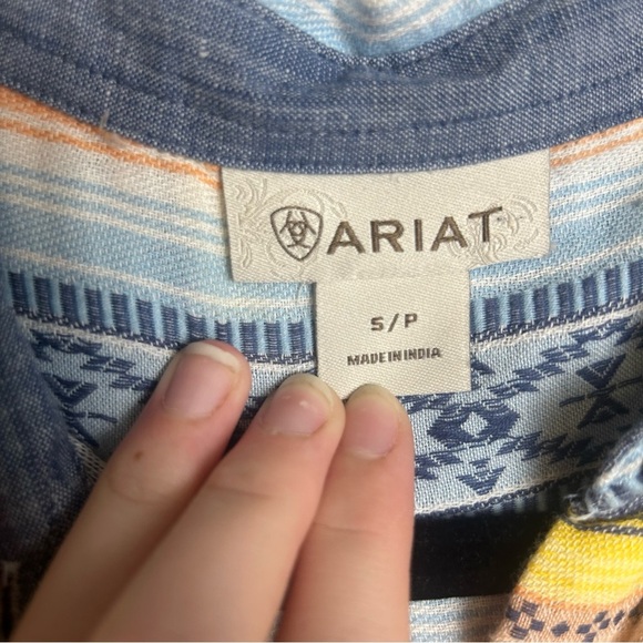 Ariat Women’s Spotlight Button Down Tribal Print Western Long Sleeve Small  E24 - Picture 5 of 7